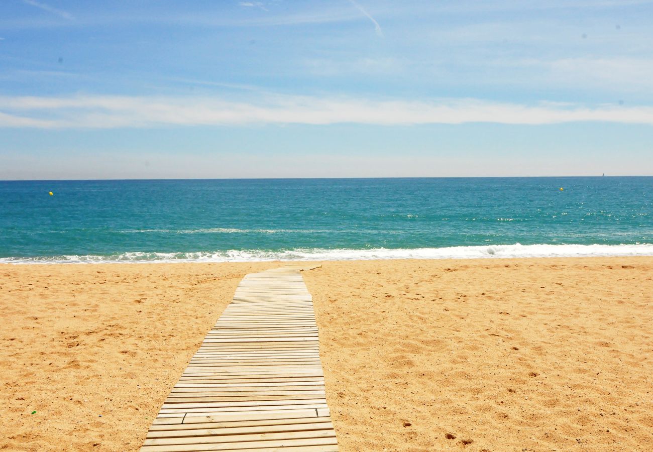 Apartamento en Pineda de Mar - HomeHolidaysRentals Sol - Costa Barcelona