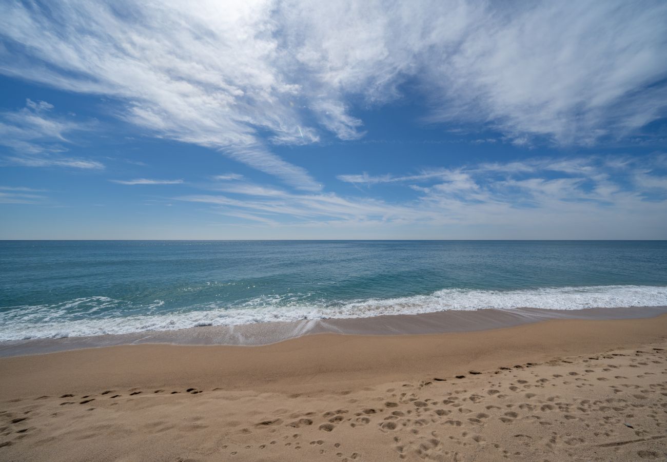 Apartamento en Palafolls - HomeHolidaysRentals Lunamar - Costa Barcelona
