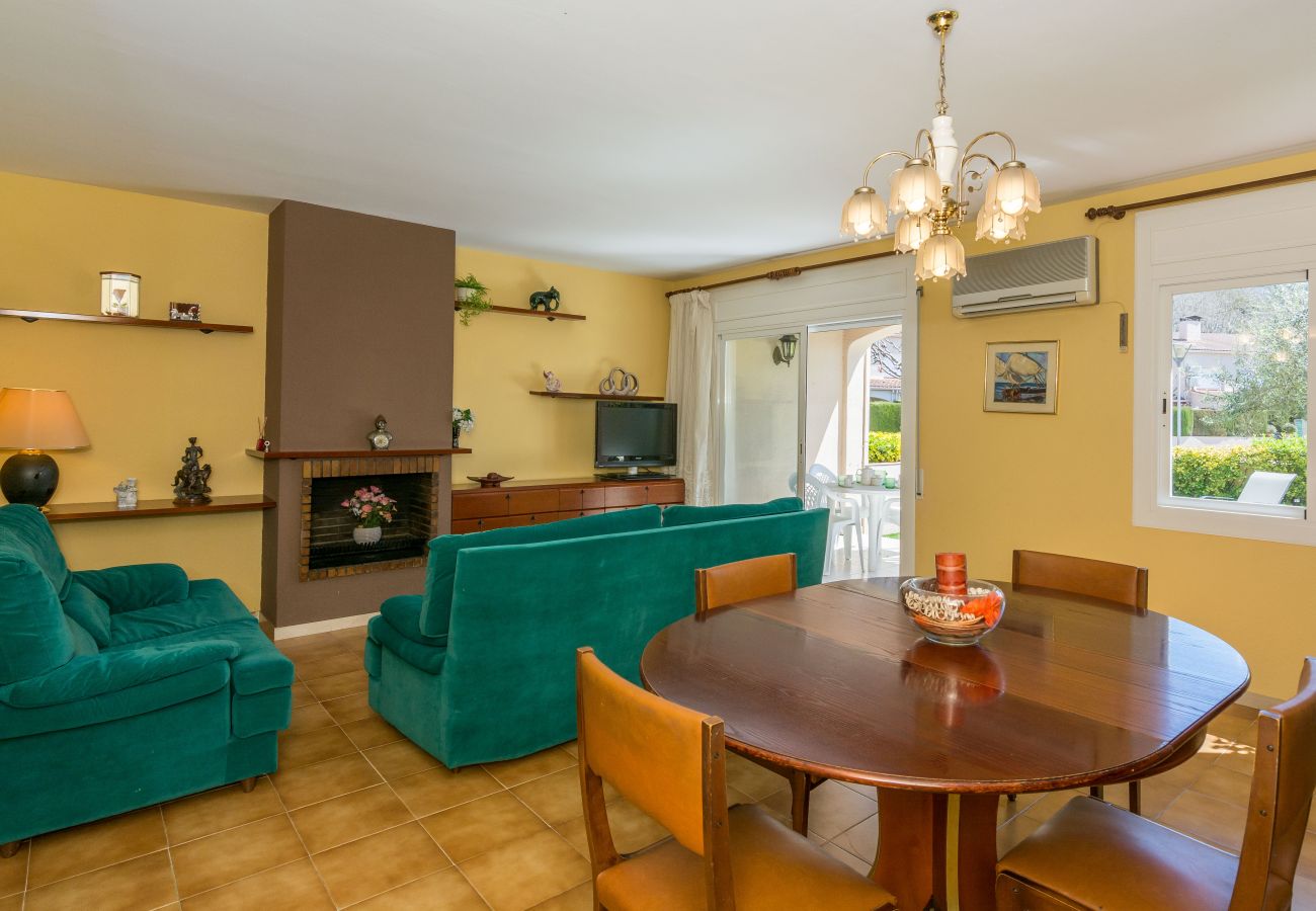 Casa adosada en Santa Susana - HomeHolidaysRentals Moonlight - Costa Barcelona