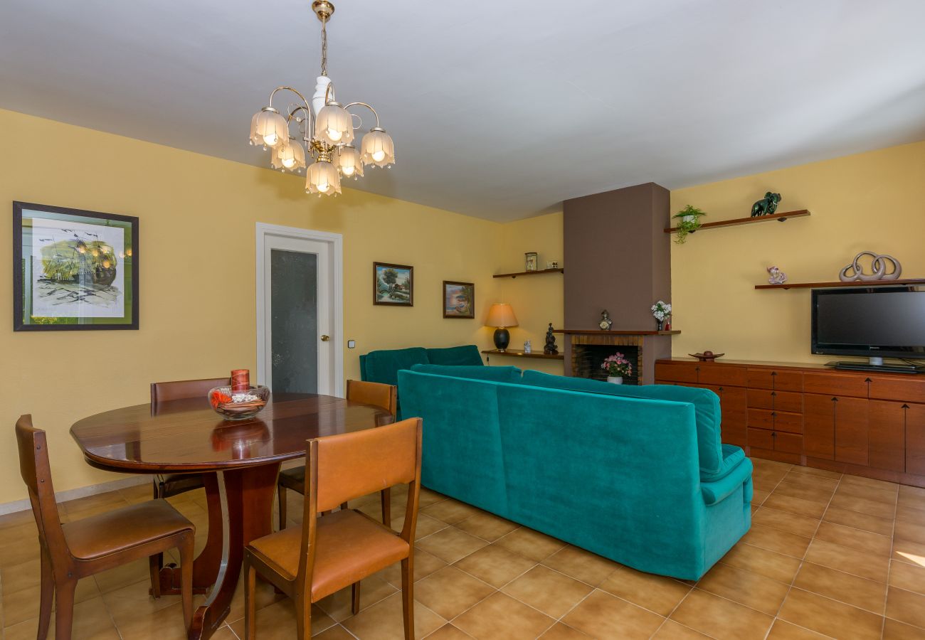 Casa adosada en Santa Susana - HomeHolidaysRentals Moonlight - Costa Barcelona