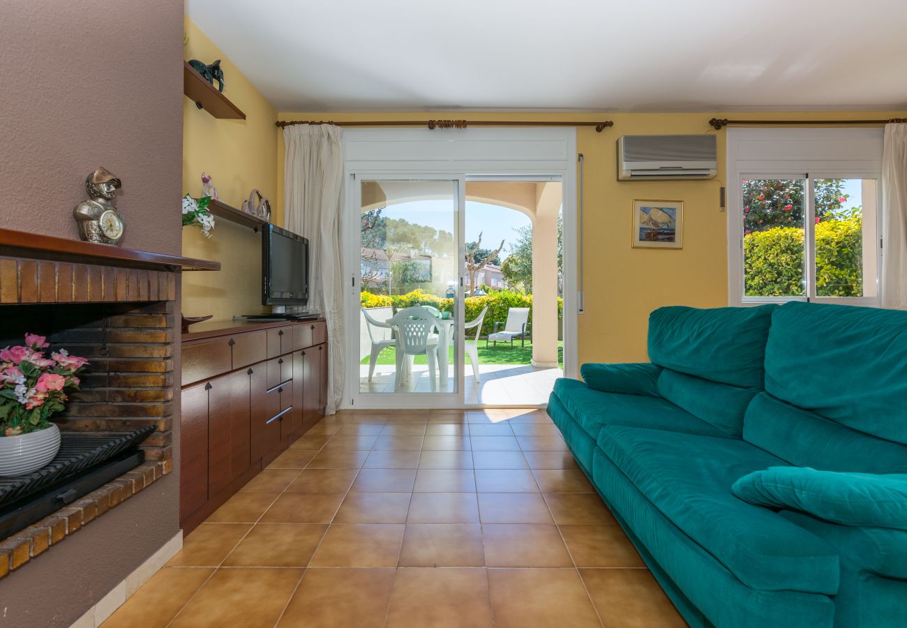 Casa adosada en Santa Susana - HomeHolidaysRentals Moonlight - Costa Barcelona