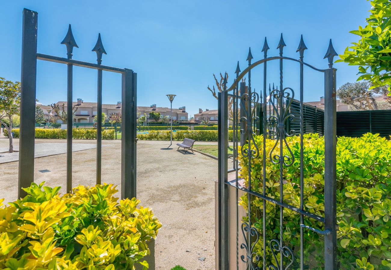 Casa adosada en Santa Susana - HomeHolidaysRentals Moonlight - Costa Barcelona