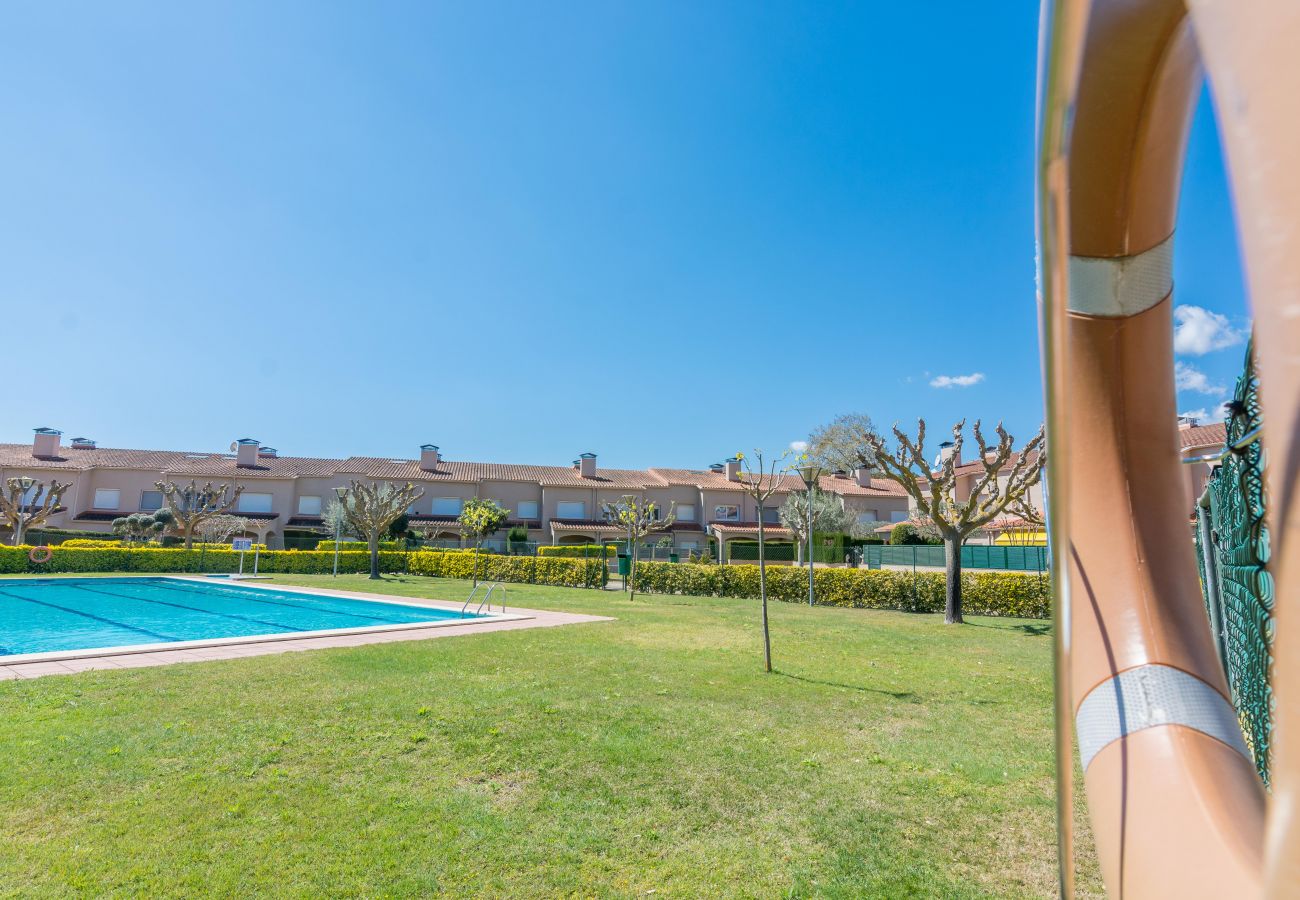 Casa adosada en Santa Susana - HomeHolidaysRentals Moonlight - Costa Barcelona