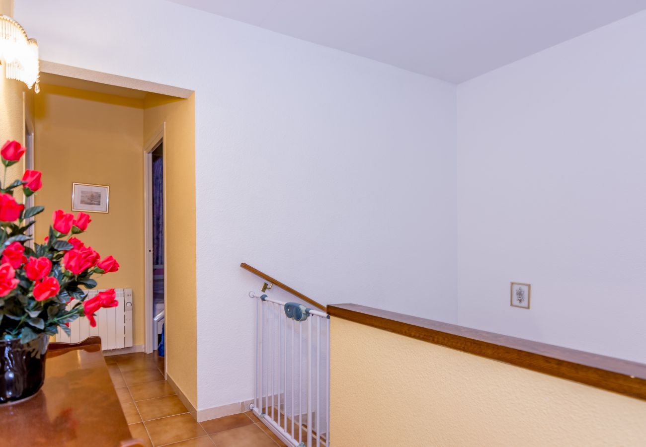 Casa adosada en Santa Susana - HomeHolidaysRentals Moonlight - Costa Barcelona