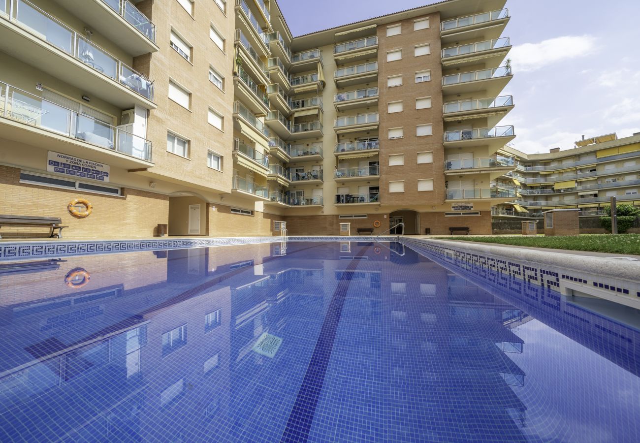 Apartamento en Santa Susana - HomeHolidaysRentals Santa Susanna VIII