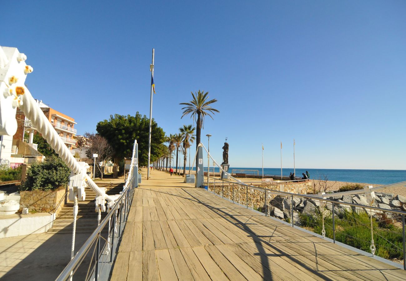 Apartamento en Canet de Mar - HomeHolidaysRentals Canet Playa l-Costa Barcelo