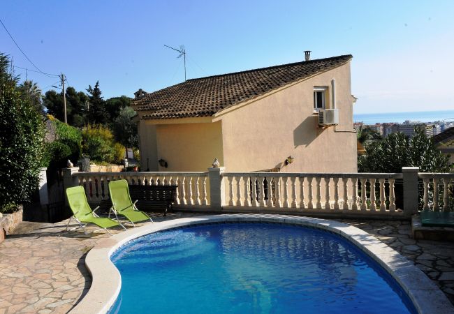 Villa en Santa Susana - HomeHolidaysRentals Madison House-Costa Barcelo
