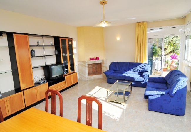Villa en Santa Susana - HomeHolidaysRentals Madison House-Costa Barcelo