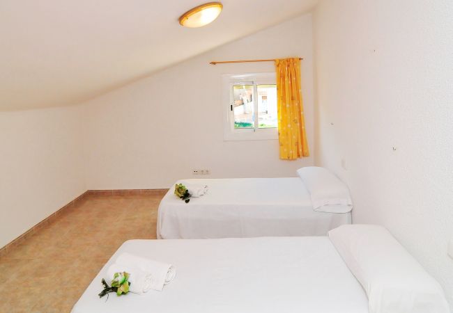 Villa en Santa Susana - HomeHolidaysRentals Madison House-Costa Barcelo