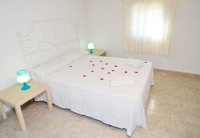 Villa en Santa Susana - HomeHolidaysRentals Madison House-Costa Barcelo
