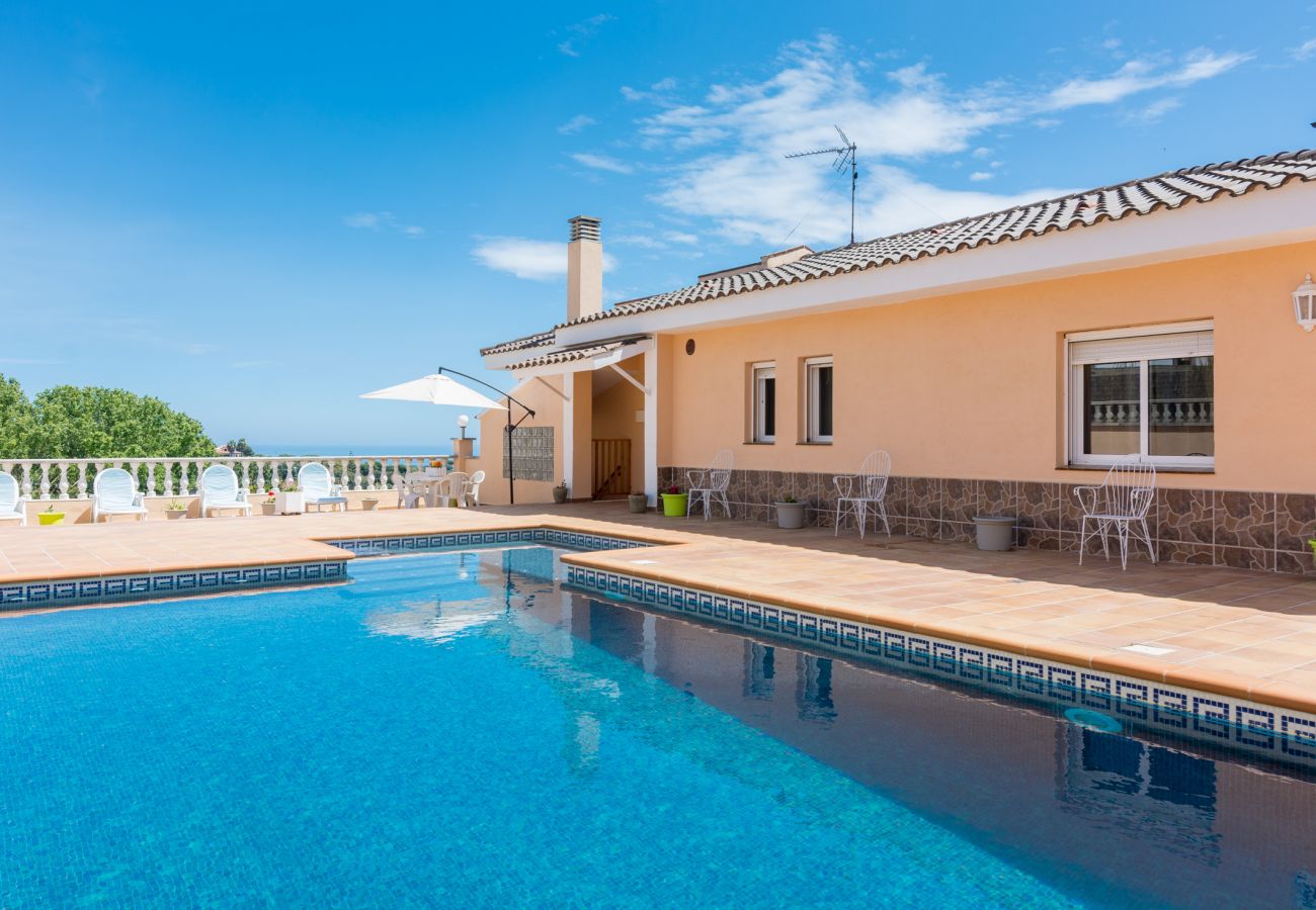 Villa en Sant Cebrià de Vallalta - HomeHolidaysRentals Aube - Costa Barcelona