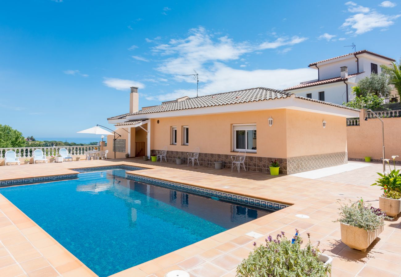 Villa en Sant Cebrià de Vallalta - HomeHolidaysRentals Aube - Costa Barcelona
