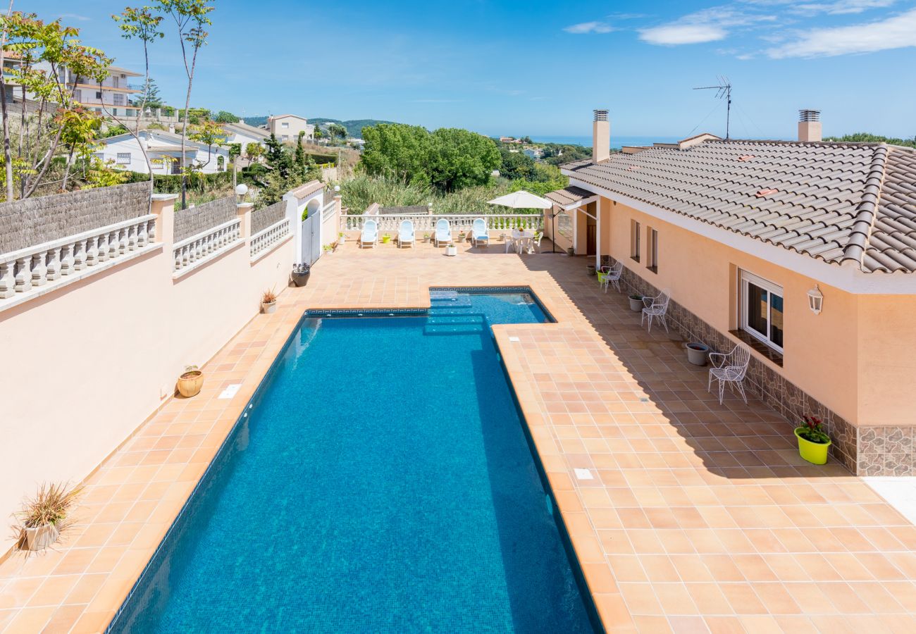 Villa en Sant Cebrià de Vallalta - HomeHolidaysRentals Aube - Costa Barcelona
