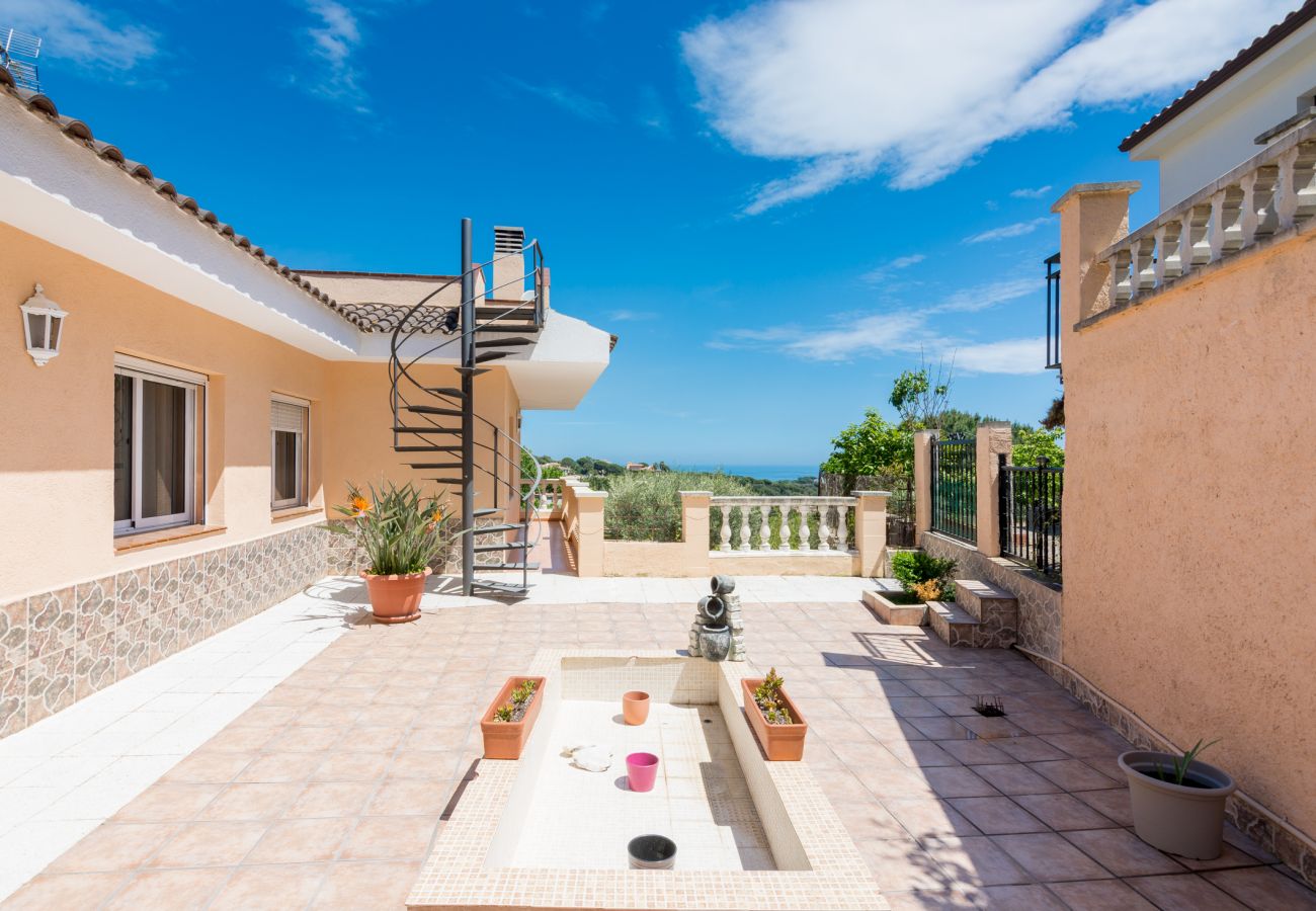 Villa en Sant Cebrià de Vallalta - HomeHolidaysRentals Aube - Costa Barcelona