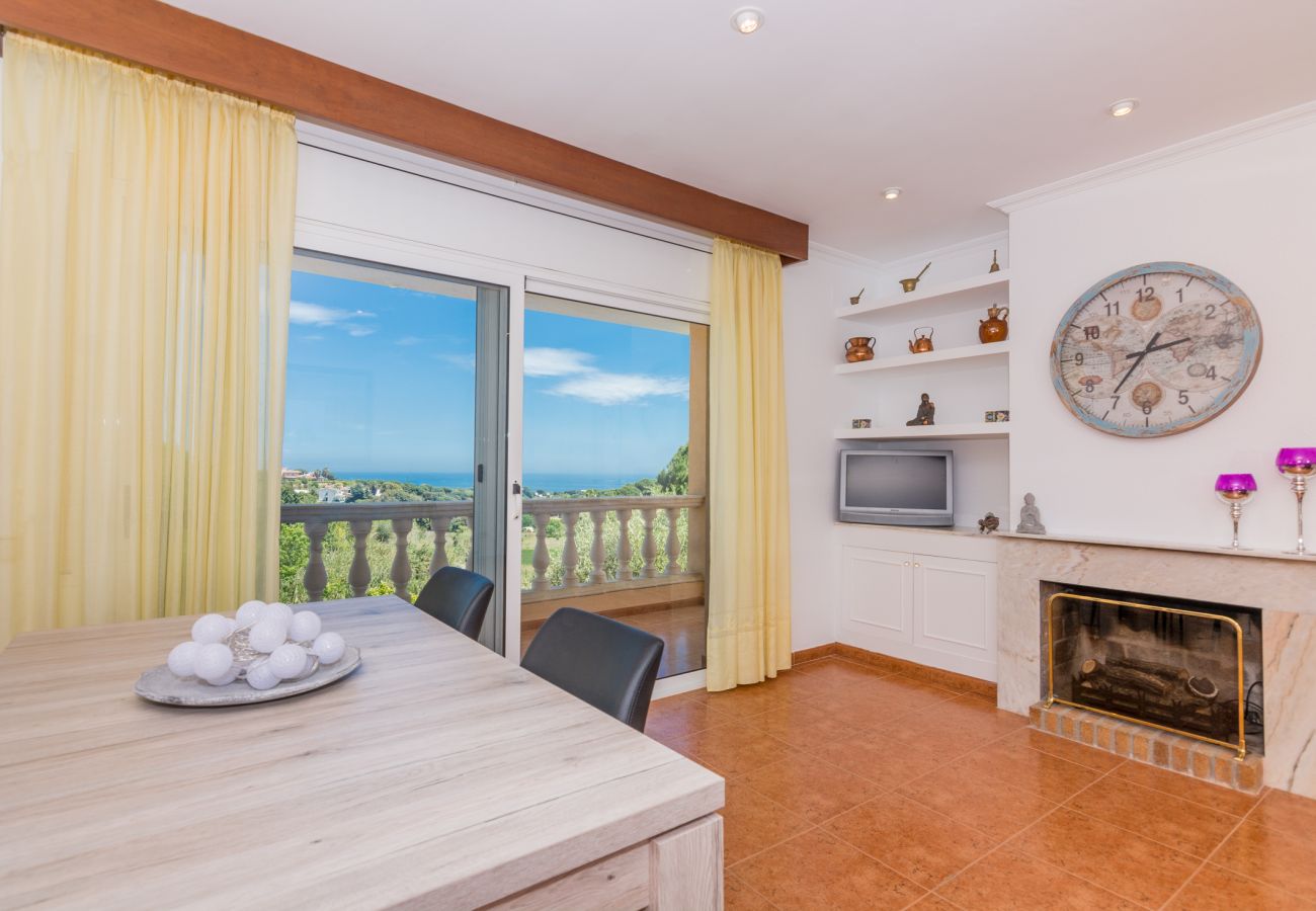 Villa en Sant Cebrià de Vallalta - HomeHolidaysRentals Aube - Costa Barcelona