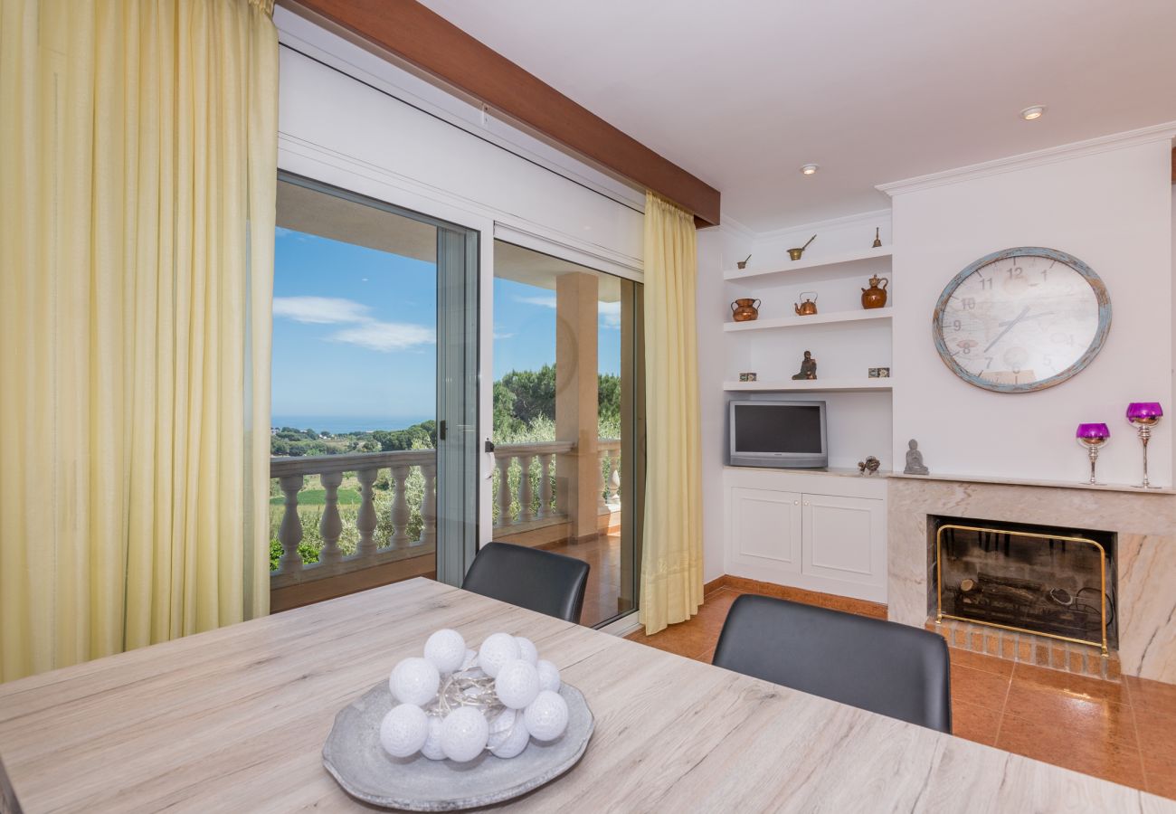 Villa en Sant Cebrià de Vallalta - HomeHolidaysRentals Aube - Costa Barcelona
