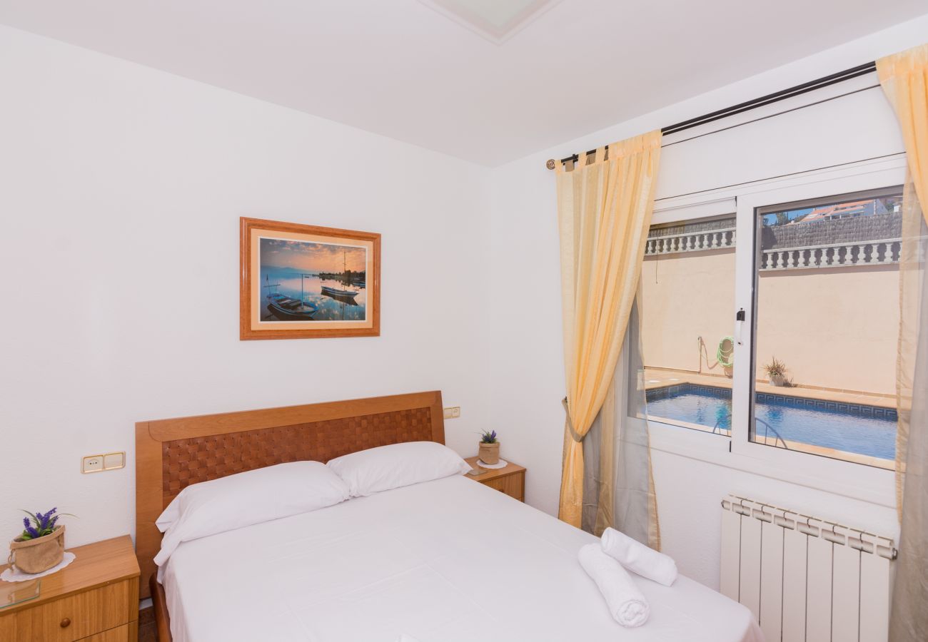 Villa en Sant Cebrià de Vallalta - HomeHolidaysRentals Aube - Costa Barcelona