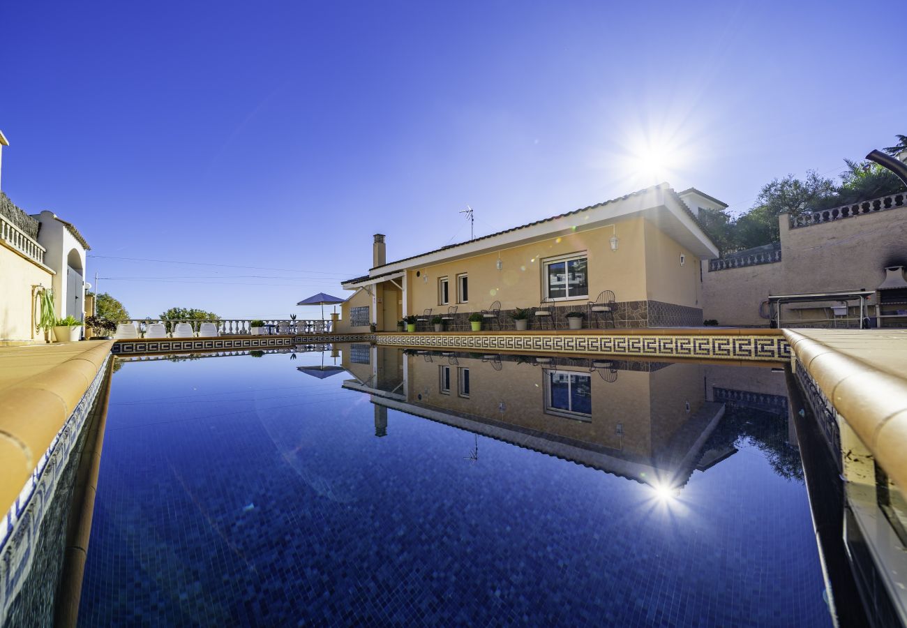 Villa en Sant Cebrià de Vallalta - HomeHolidaysRentals Aube - Costa Barcelona