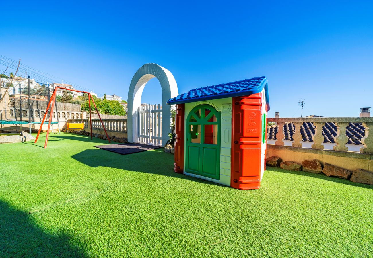 Villa en Sant Cebrià de Vallalta - HomeHolidaysRentals Aube - Costa Barcelona