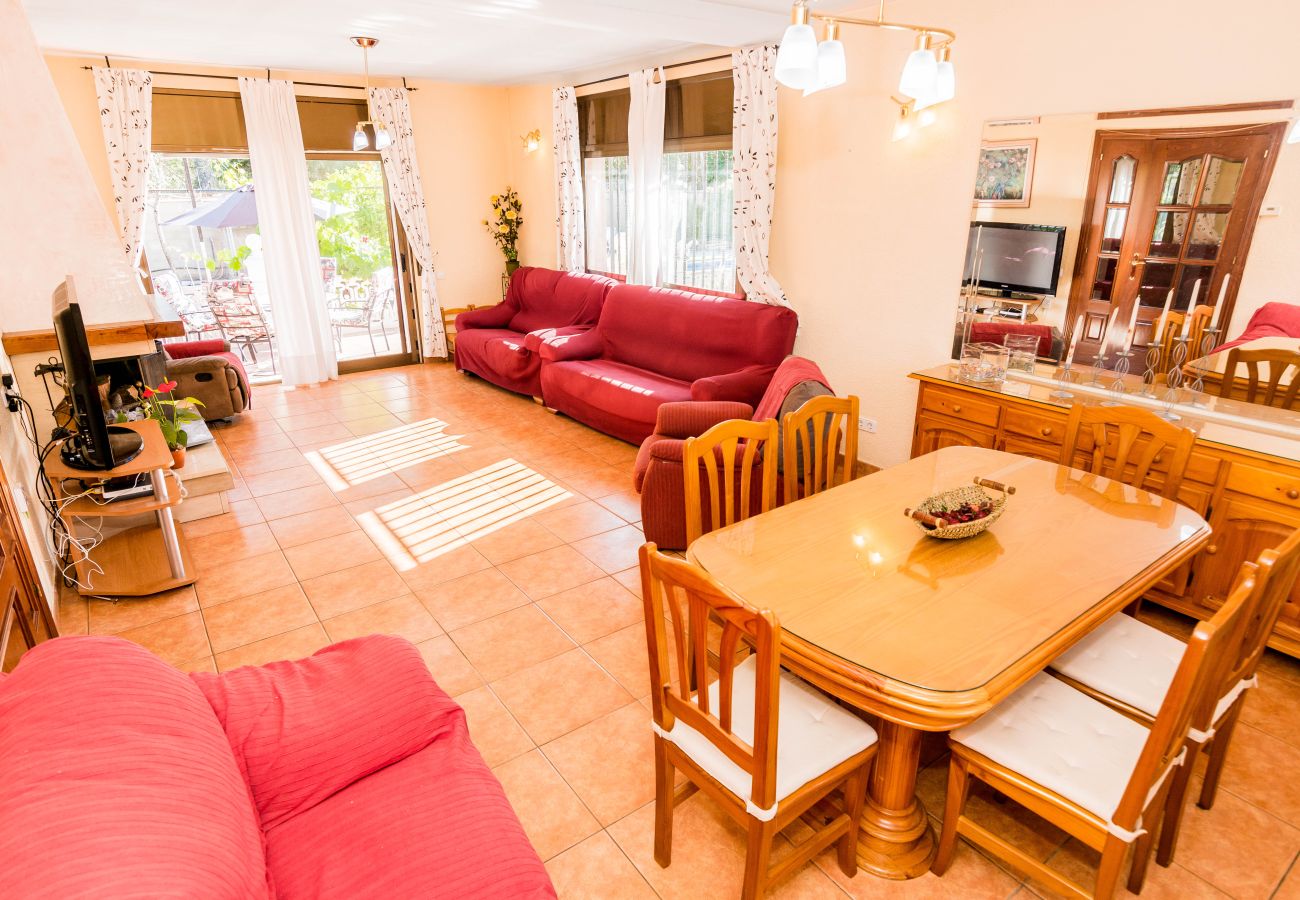 Villa en Tordera - HomeHolidaysRentals Corts - Costa Barcelona