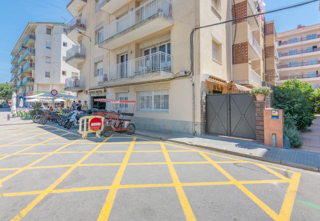 Apartamento en Pineda de Mar - HomeHolidaysRentals Doris - Costa Barcelona