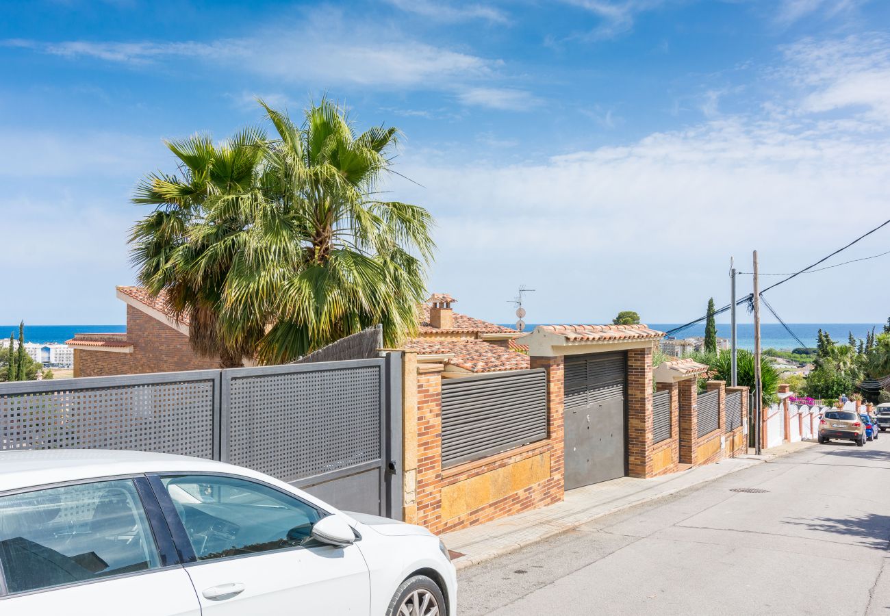 Villa en Santa Susana - HomeHolidaysRentals Electra - Costa Barcelona