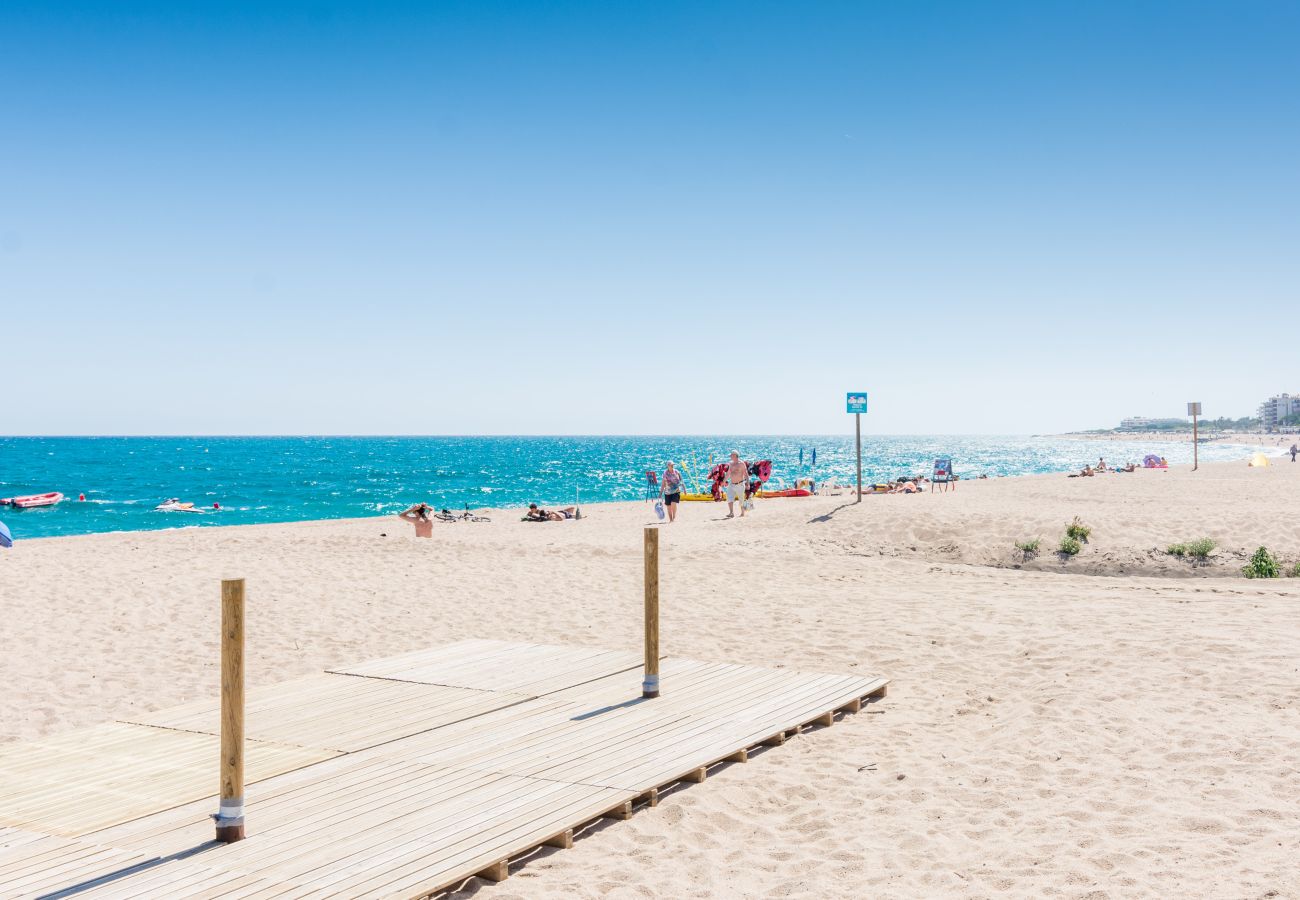 Villa en Santa Susana - HomeHolidaysRentals Electra - Costa Barcelona