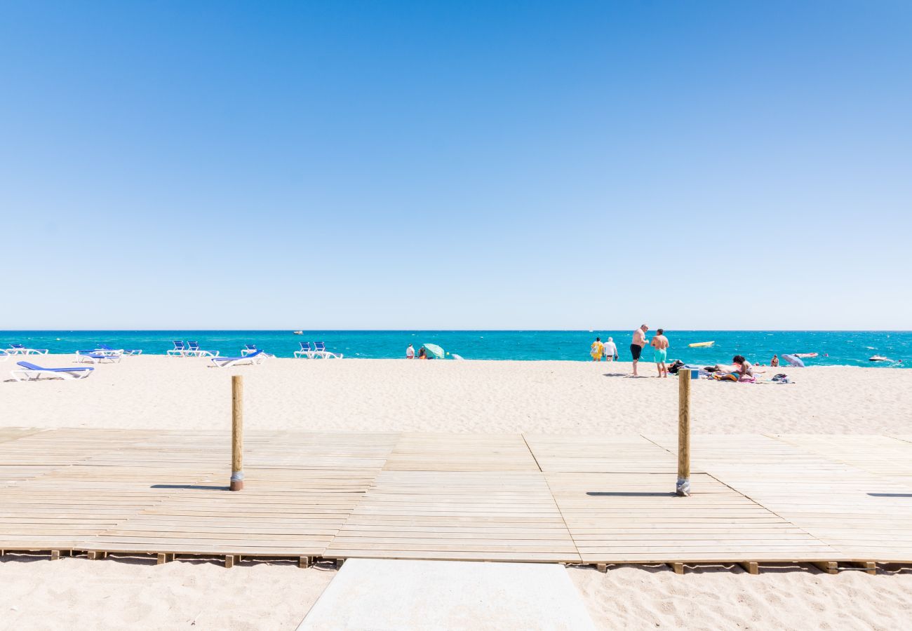 Villa en Santa Susana - HomeHolidaysRentals Electra - Costa Barcelona