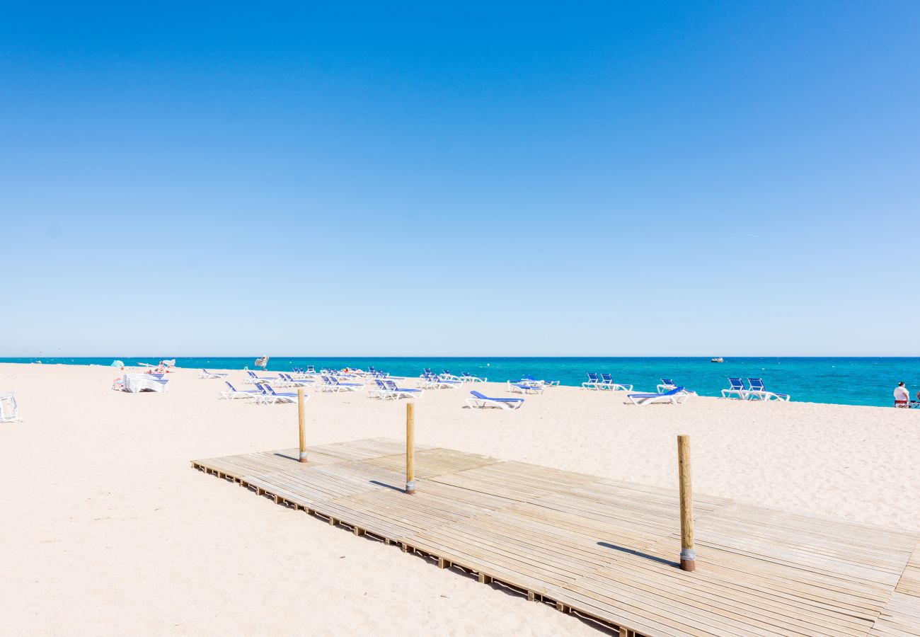 Villa en Santa Susana - HomeHolidaysRentals Electra - Costa Barcelona