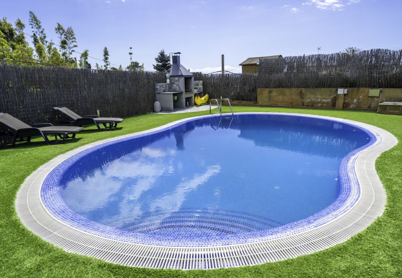 Villa en Santa Susana - HomeHolidaysRentals Electra - Costa Barcelona