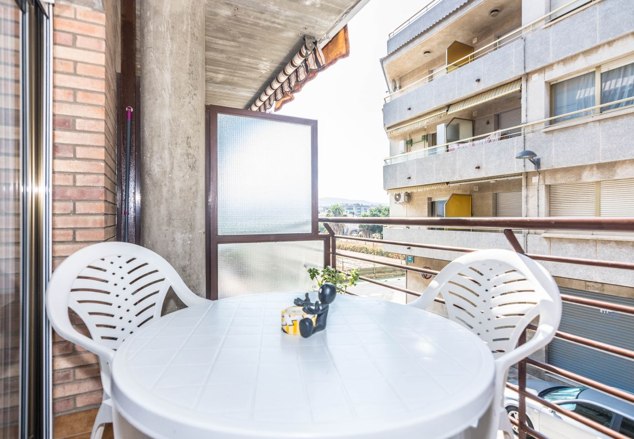 Apartamento en Pineda de Mar - HomeHolidaysRentals Frida - Costa Barcelona