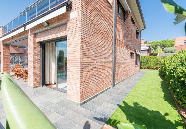 Villa en Caldes d´Estrac - HomeHolidaysRentals Adonis - Costa Barcelona