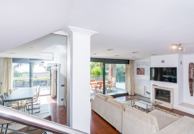 Villa en Caldes d´Estrac - HomeHolidaysRentals Adonis - Costa Barcelona