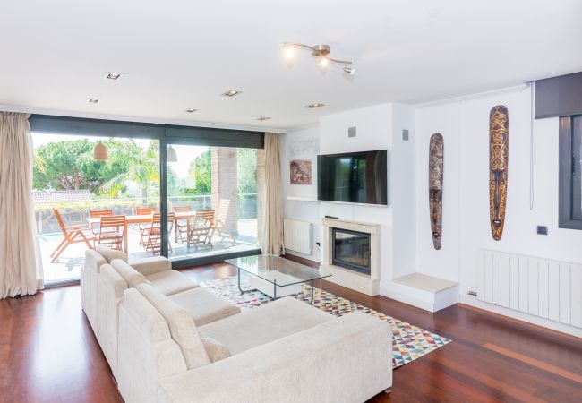 Villa en Caldes d´Estrac - HomeHolidaysRentals Adonis - Costa Barcelona