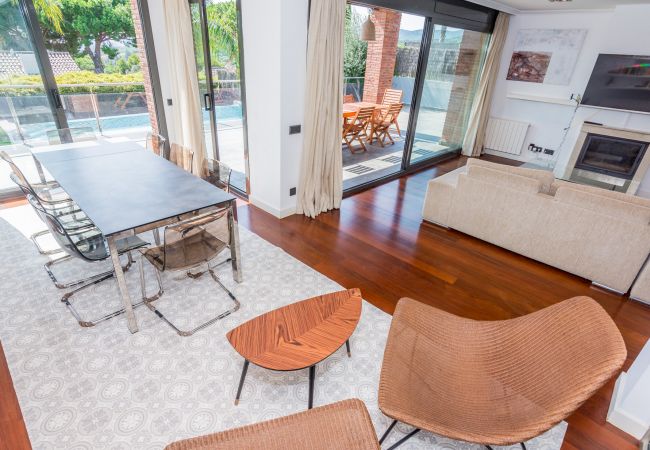 Villa en Caldes d´Estrac - HomeHolidaysRentals Adonis - Costa Barcelona