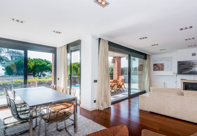 Villa en Caldes d´Estrac - HomeHolidaysRentals Adonis - Costa Barcelona