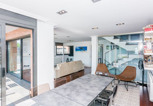 Villa en Caldes d´Estrac - HomeHolidaysRentals Adonis - Costa Barcelona