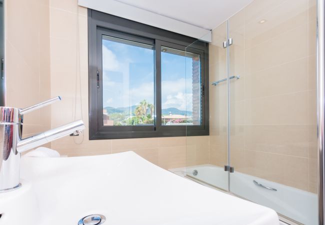 Villa en Caldes d´Estrac - HomeHolidaysRentals Adonis - Costa Barcelona