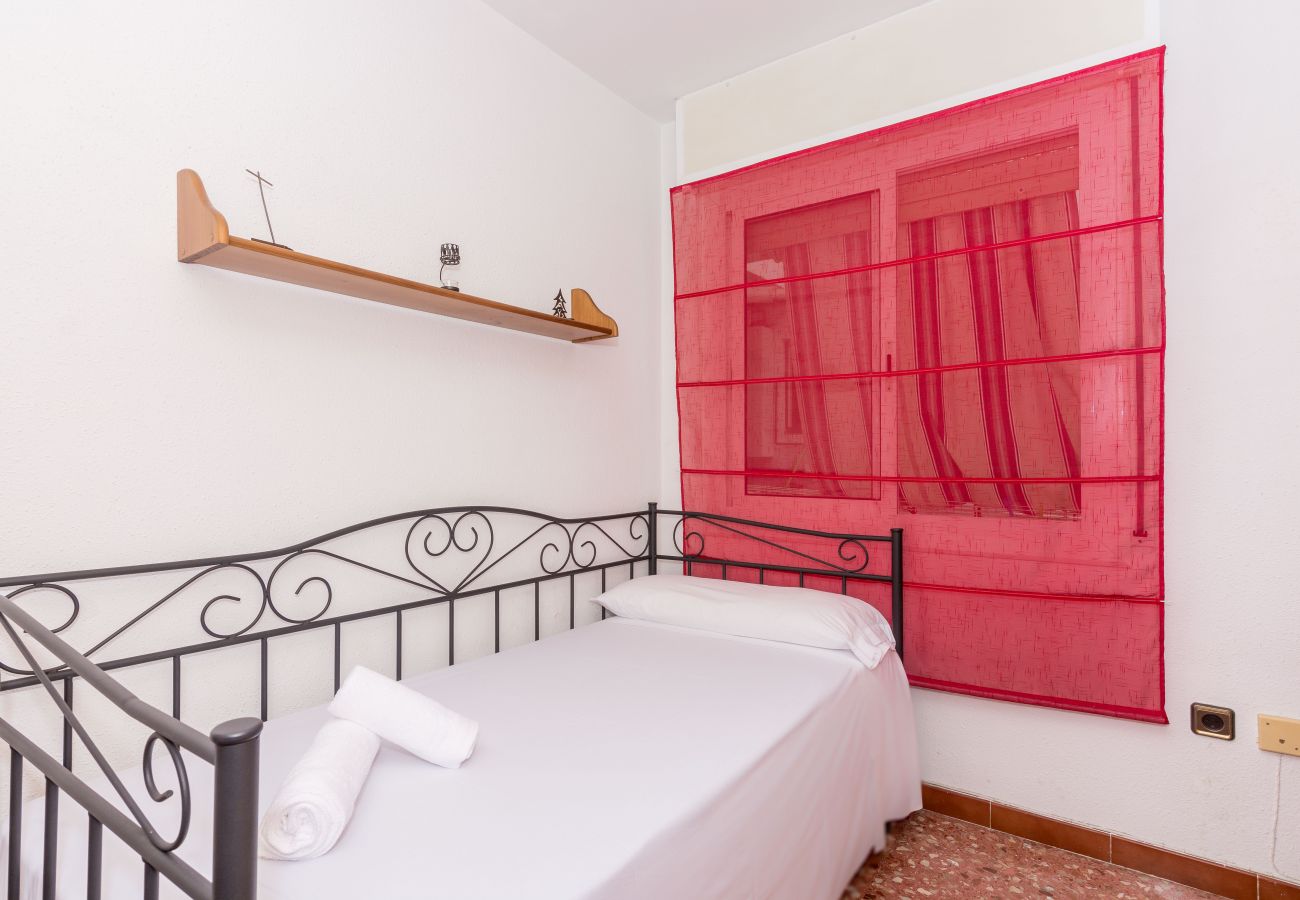 Apartamento en Pineda de Mar - HomeHolidaysRentals Keyla - Costa Barcelona