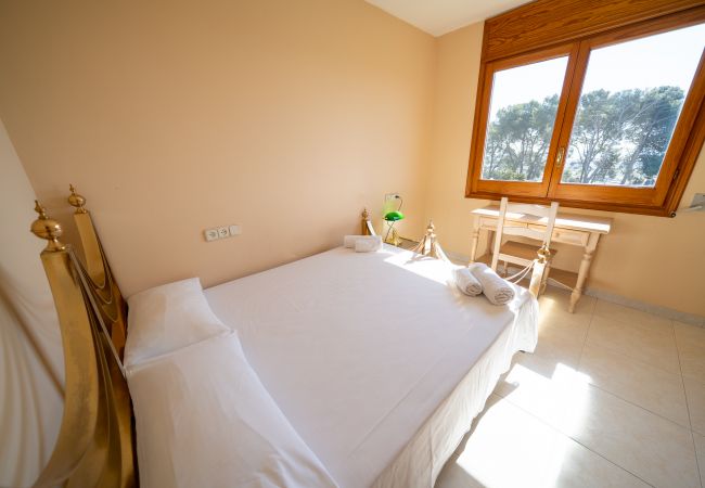 Villa en Santa Susana - HomeHolidaysRentals Happy Family-Costa Barcelon