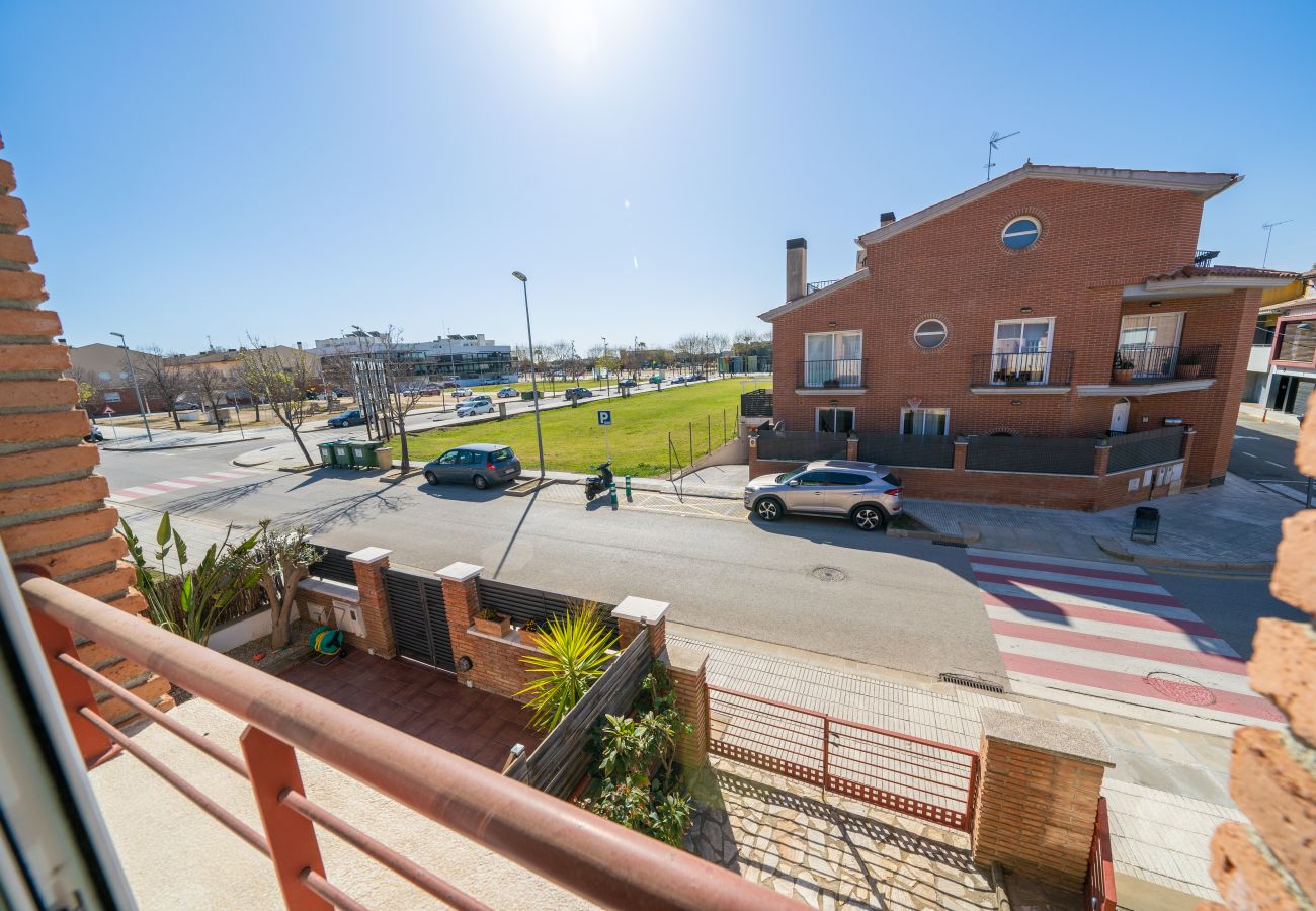 Casa adosada en Santa Susana - HomeHolidaysRentals Charme - Costa Barcelona