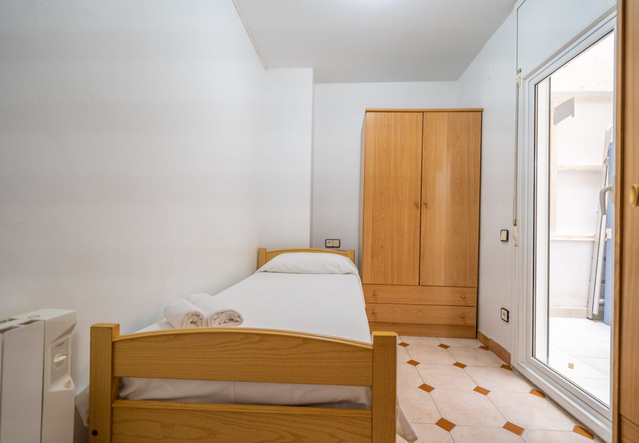 Apartamento en Pineda de Mar - HomeHolidaysRentals Destan - Costa Barcelona