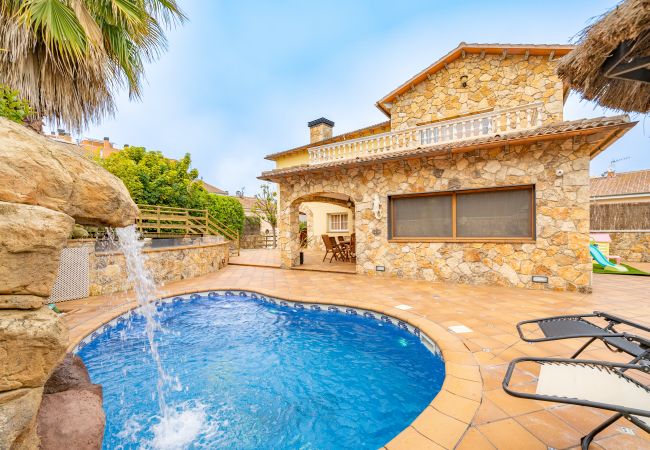 Villa en Blanes - HomeHolidaysRentals Romeo - Costa Brava