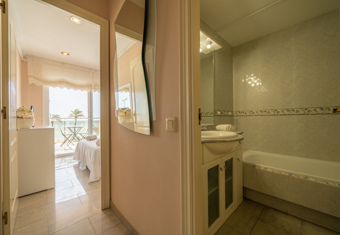 Apartamento en Pineda de Mar - HomeHolidaysRentals Noelani- Costa Barcelona