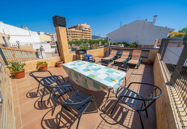 Casa adosada en Pineda de Mar - HomeHolidaysRentals Benoit - Costa Barcelona