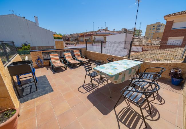 Casa adosada en Pineda de Mar - HomeHolidaysRentals Benoit - Costa Barcelona