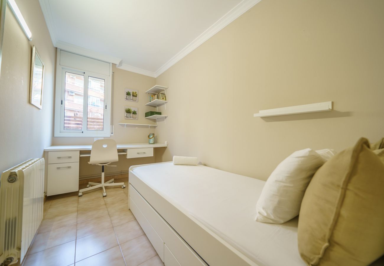 Apartamento en Pineda de Mar - HomeHolidaysRentals Liberty - Costa Barcelona