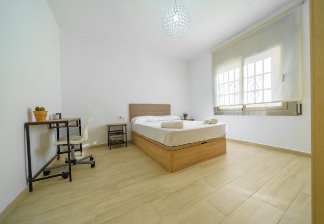 Casa adosada en Malgrat de Mar - HomeHolidaysRentals Ronda - Costa Barcelona