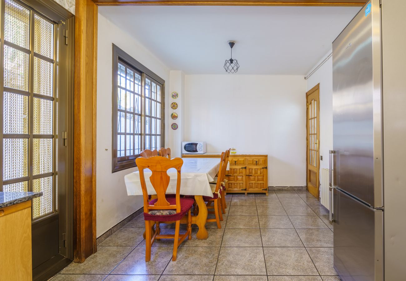 Villa en Santa Susana - HomeHolidaysRentals Bridney - Costa Barcelona