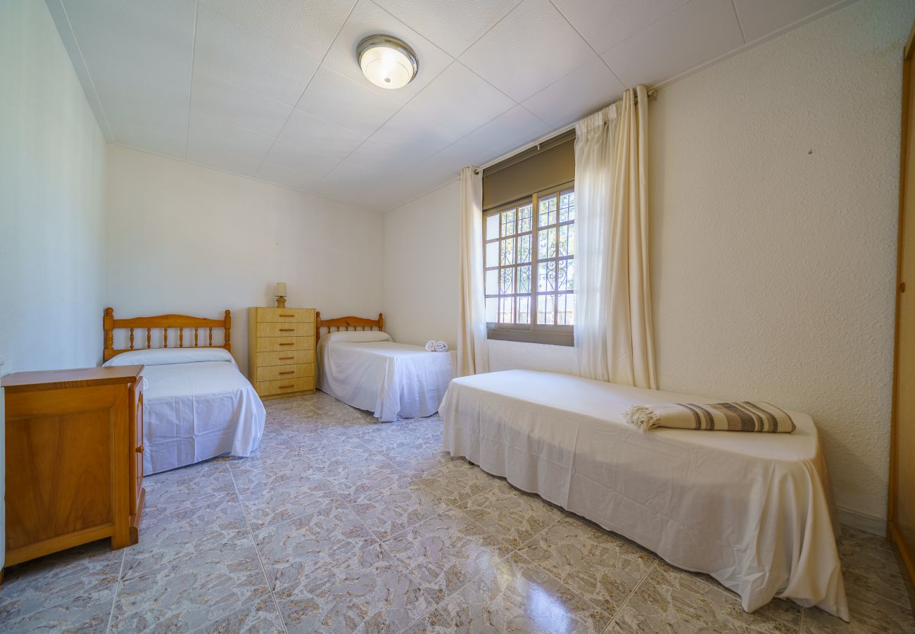 Villa en Santa Susana - HomeHolidaysRentals Bridney - Costa Barcelona